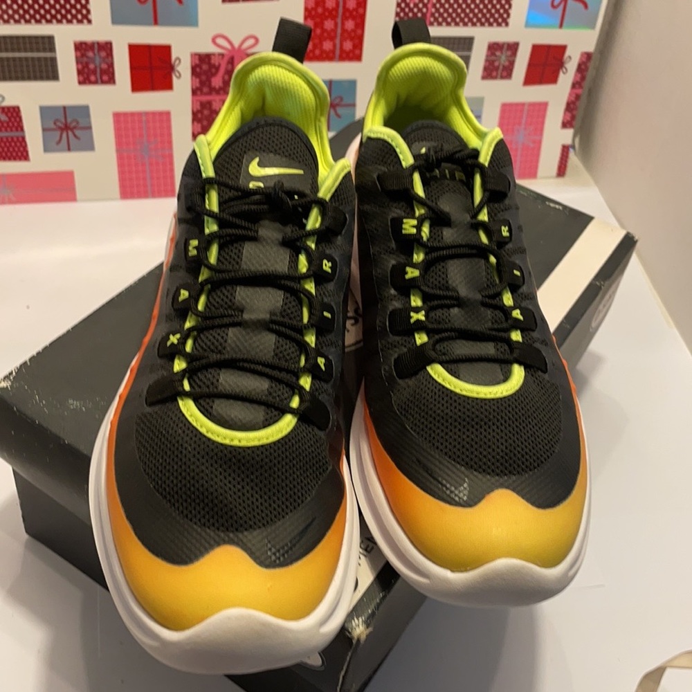GentlyUsed Nike Air Max Axis Sunset Volt Shoes - Picture 7 of 16